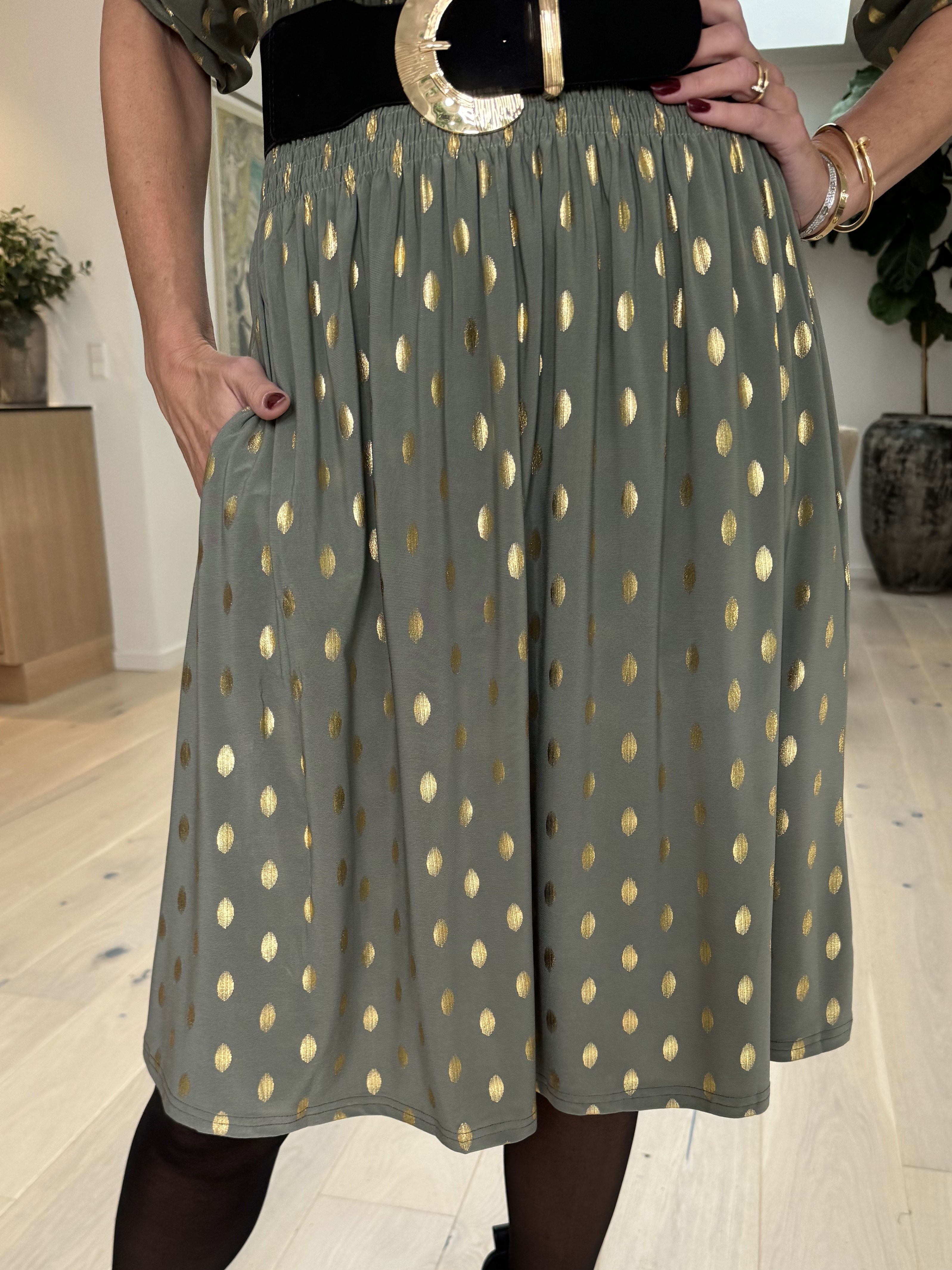 Pams Gold Dot Skirt - Nederdel i krølfrit stof med lommer